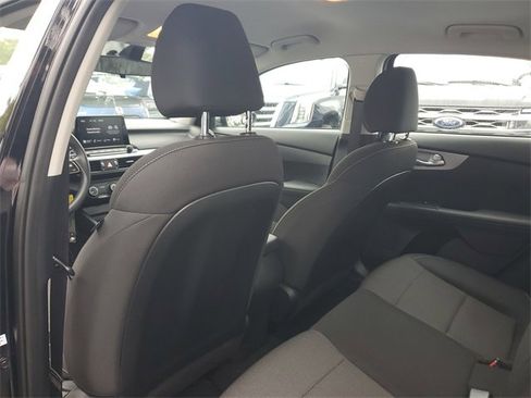 Used 2023 Kia Forte LXS w/ LXS Technology Package image 15