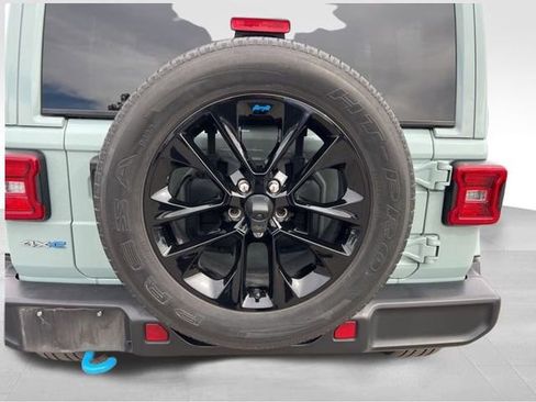 Used 2023 Jeep Wrangler Unlimited Sahara w/ Cold Weather Group image 13