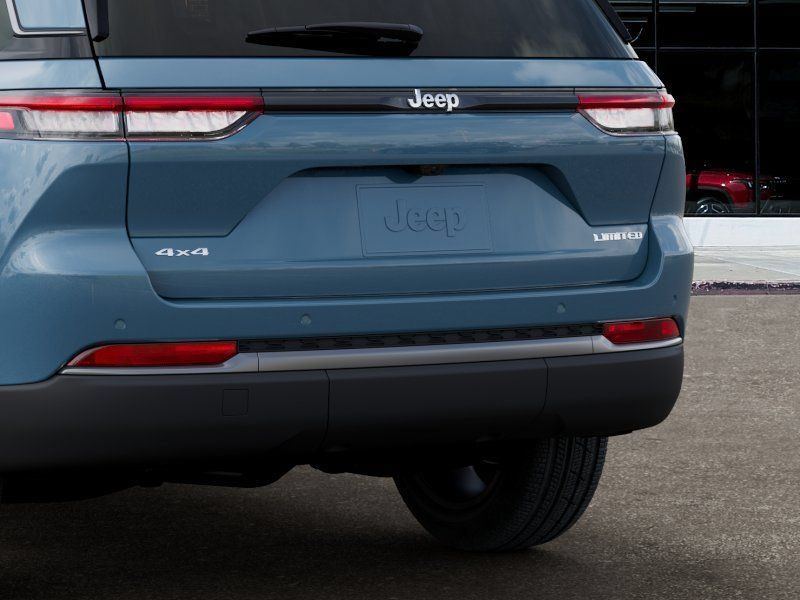 New 2026 Jeep Grand Cherokee Limited w/ Limited Altitude Package AWD/4WD image 13