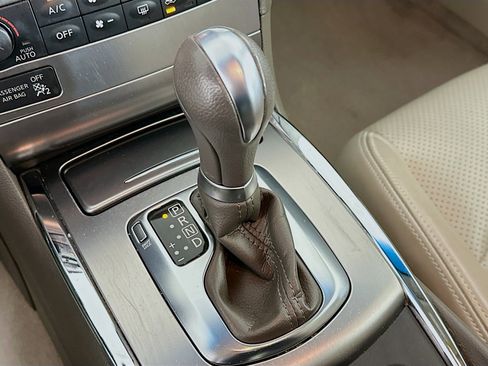 Used 2010 INFINITI G37 Journey w/ Premium Pkg image 24