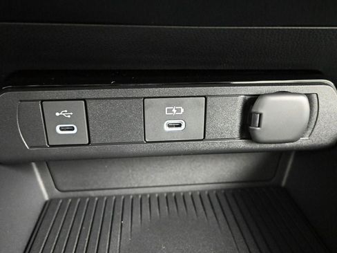 New 2026 Toyota Prius XLE image 33