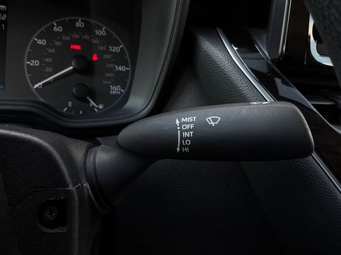 Used 2025 Toyota Corolla LE FWD image 37