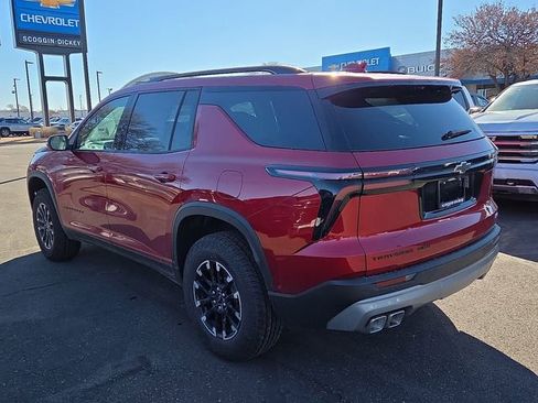New 2026 Chevrolet Traverse Z71 w/ Enhanced Driving Package image 3
