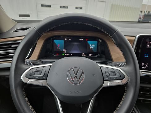Used 2024 Volkswagen Atlas SE image 11