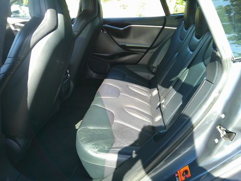 Used 2016 Tesla Model S 75 image 8