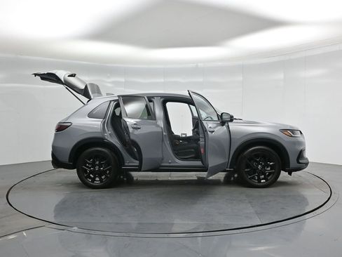 Used 2024 Honda HR-V Sport image 4