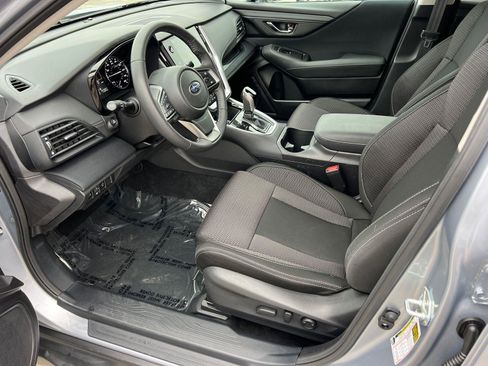 Used 2023 Subaru Outback Premium image 9