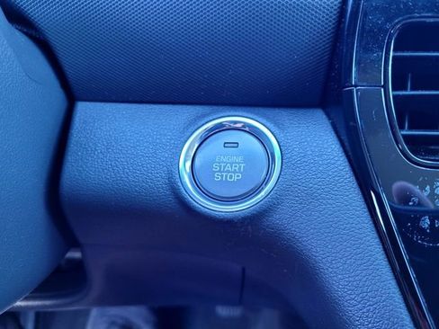 Used 2020 Hyundai Ioniq Blue FWD image 17