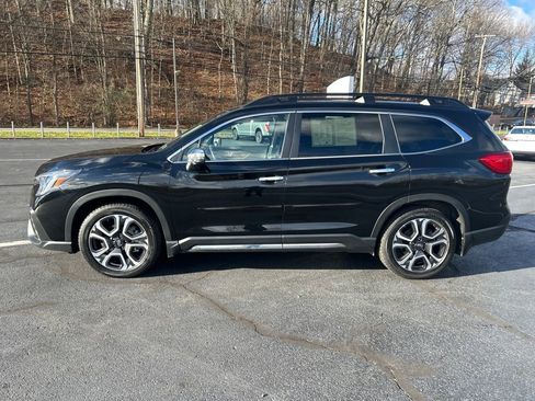 Used 2023 Subaru Ascent Touring image 2