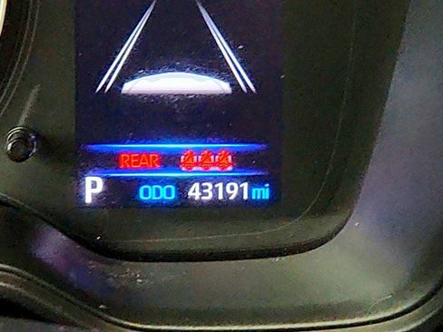 Used 2022 Toyota Corolla LE FWD image 15