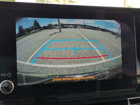 Certified 2026 Toyota Sienna LE FWD image 20