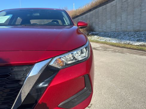 Used 2021 Nissan Sentra SV image 11