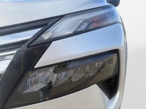 Certified 2024 Nissan Rogue S image 22