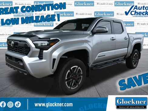 Used 2025 Toyota Tacoma TRD Sport AWD/4WD image 1