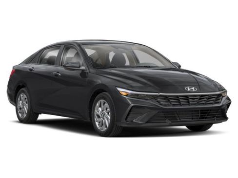 Certified 2024 Hyundai Elantra SEL w/ Convenience Package FWD image 9