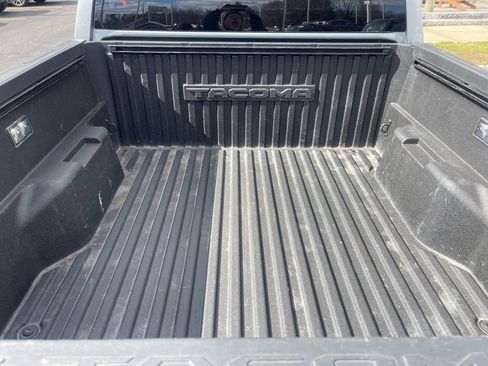 Used 2025 Toyota Tacoma TRD Off-Road image 14