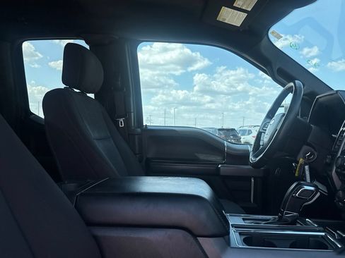 Used 2018 Ford F150 XLT w/ Equipment Group 302A Luxury AWD/4WD image 30