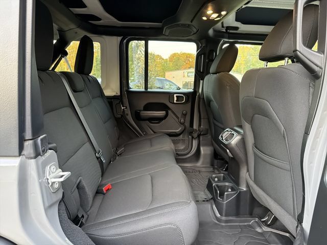 Used 2021 Jeep Wrangler Unlimited Sport AWD/4WD image 15