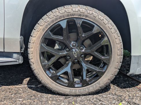 Used 2018 Chevrolet Tahoe LT RWD image 11