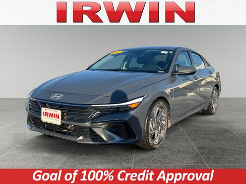 New 2025 Hyundai Elantra SEL image 1