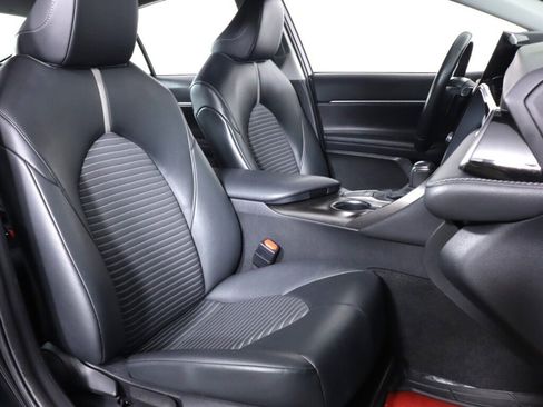 Used 2023 Toyota Camry SE image 34