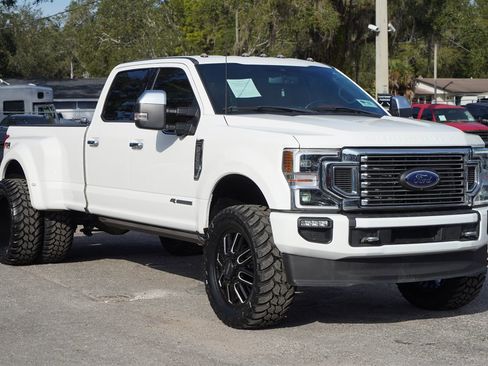 Used 2022 Ford F350 Platinum image 9