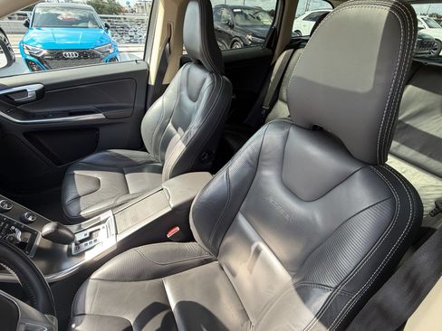 Used 2012 Volvo XC60 T6 AWD/4WD image 28