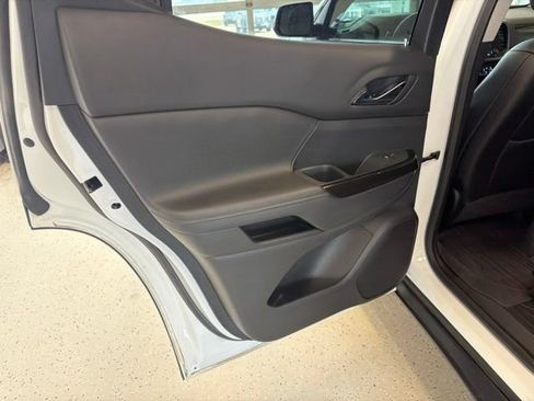 Used 2022 GMC Acadia AT4 w/ GMC Pro Grade Package AWD/4WD image 49