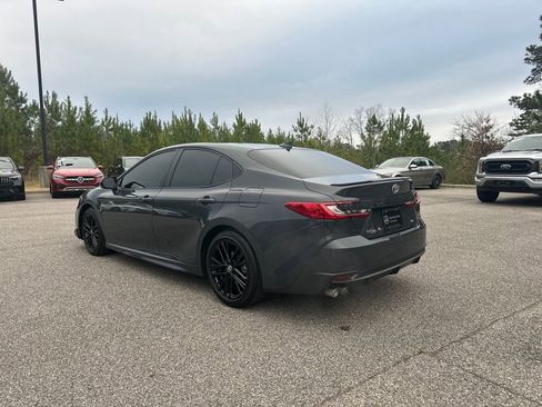 Used 2025 Toyota Camry SE image 9
