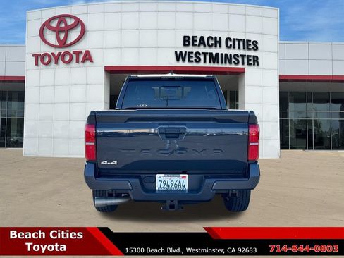 Certified 2024 Toyota Tacoma SR5 w/ SR5 Upgrade Package AWD/4WD image 10