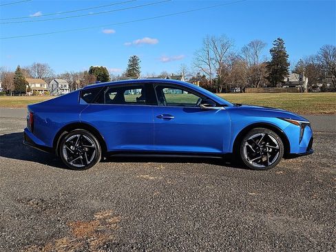 Certified 2025 Kia K4 GT-Line image 7