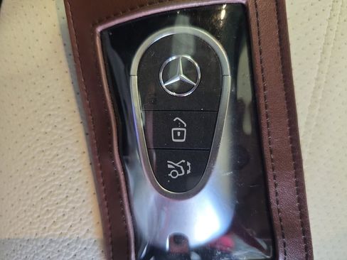 Certified 2025 Mercedes-Benz C 300 Sedan image 40