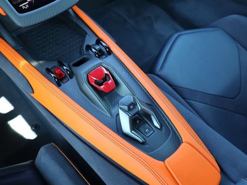 Used 2024 Lamborghini Revuelto AWD/4WD image 32
