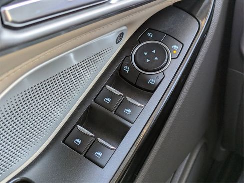 Used 2023 Ford Explorer Platinum w/ Technology Package image 25