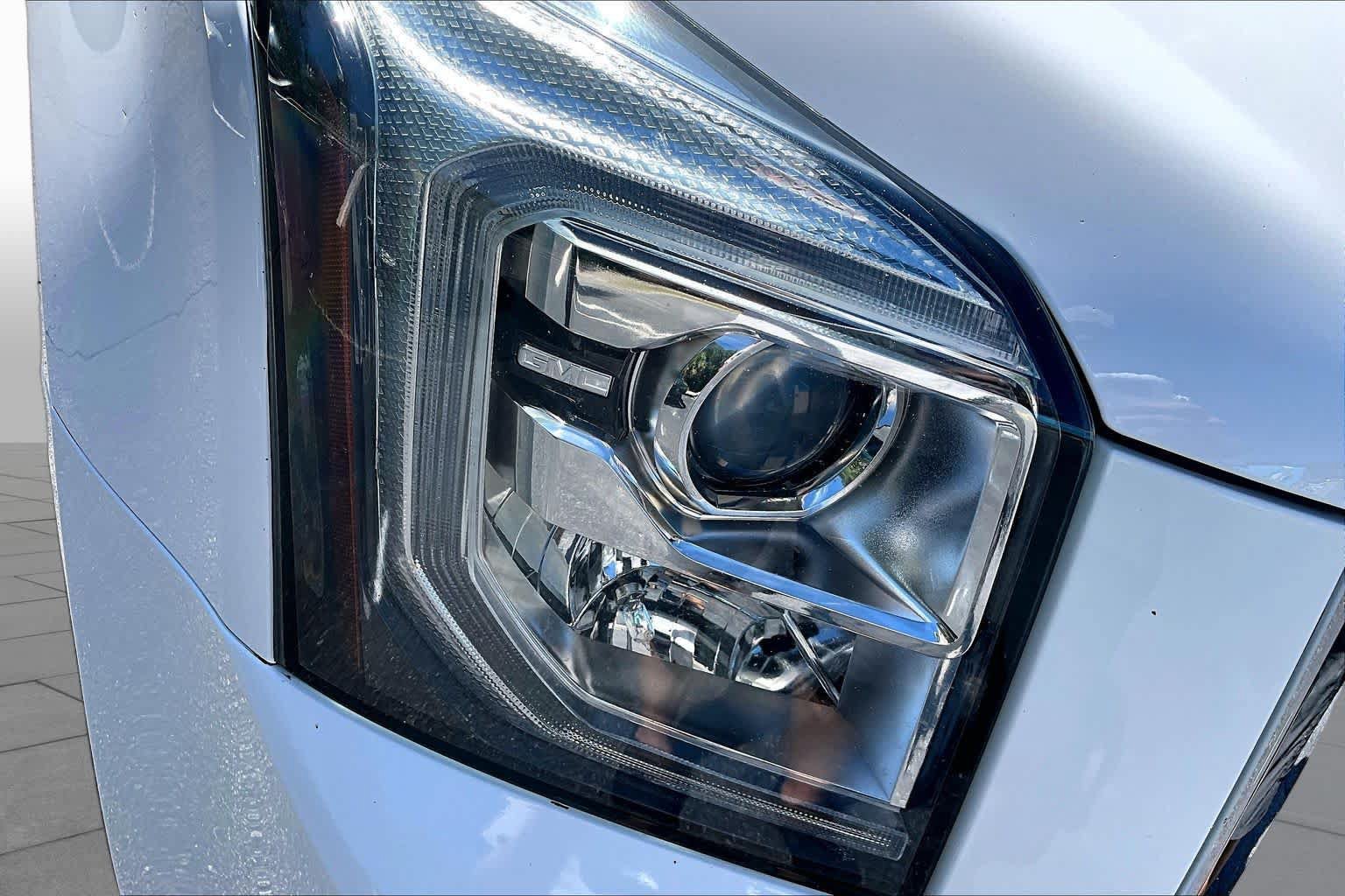 Used 2020 GMC Yukon SLT AWD/4WD image 27