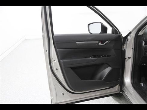 Used 2025 MAZDA CX-5 AWD 2.5 S w/ Preferred Package image 4