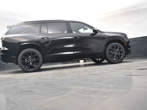 New 2026 Chevrolet Traverse RS w/ LPO, Floor Liner Package image 17