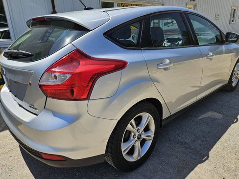 Used 2013 Ford Focus SE FWD image 4