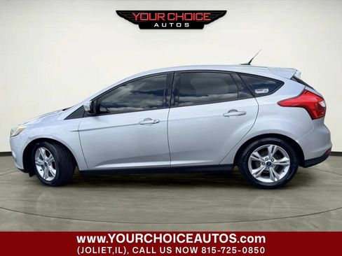 Used 2014 Ford Focus SE FWD image 2
