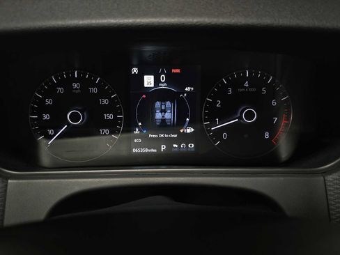 Used 2018 Land Rover Range Rover Velar S image 28