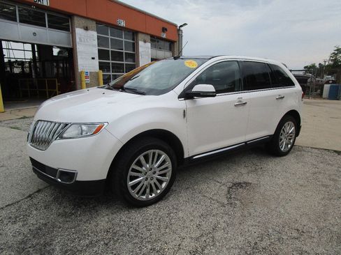 Used 2015 Lincoln MKX AWD w/ Equipment Group 102A image 7