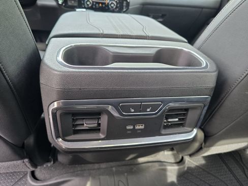 Used 2024 Chevrolet Silverado 1500 High Country w/ High Country Premium Package AWD/4WD image 26