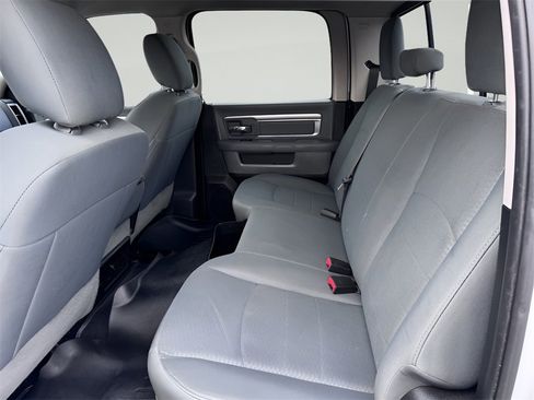 Used 2018 RAM 2500 SLT image 31