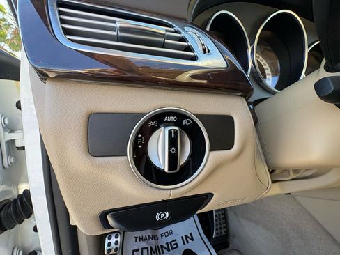 Used 2013 Mercedes-Benz CLS 550 image 10