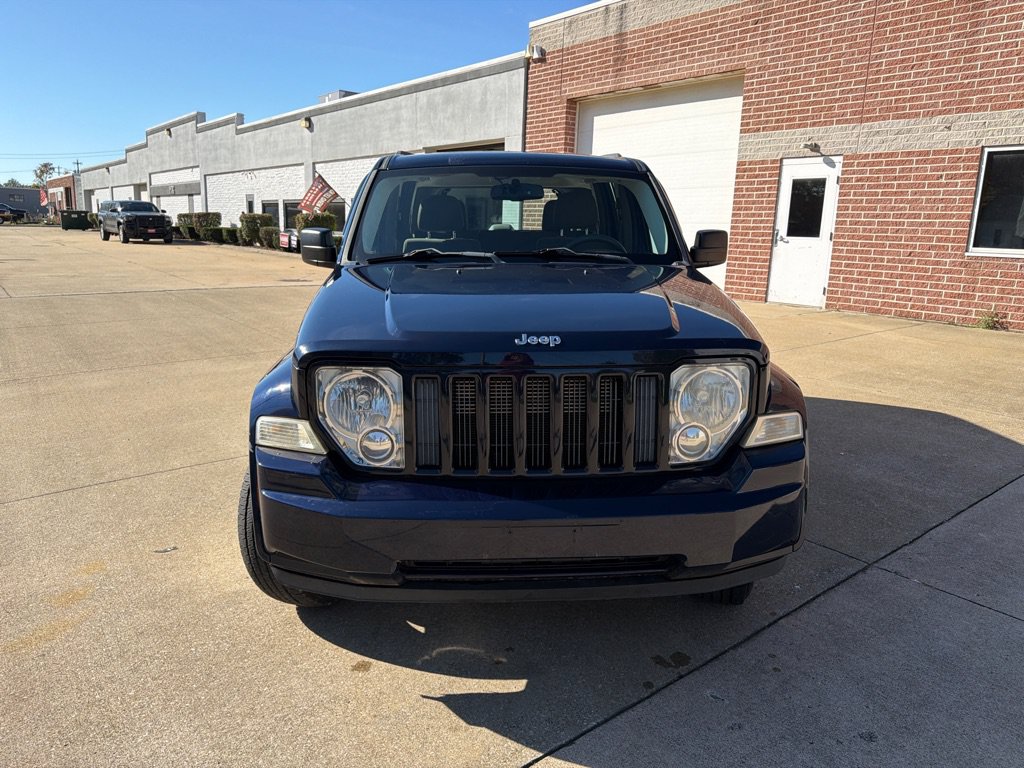Used 2012 Jeep Liberty Sport w/ Driver Convenience Group AWD/4WD image 2