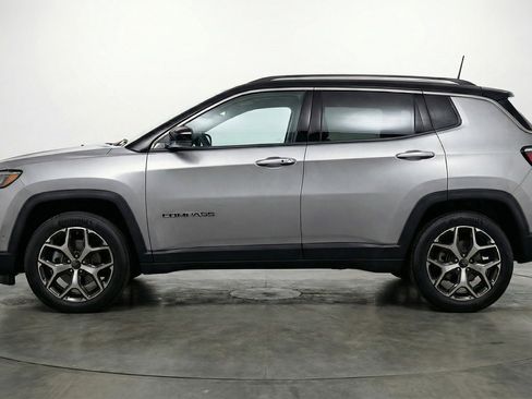 Used 2025 Jeep Compass Limited image 5