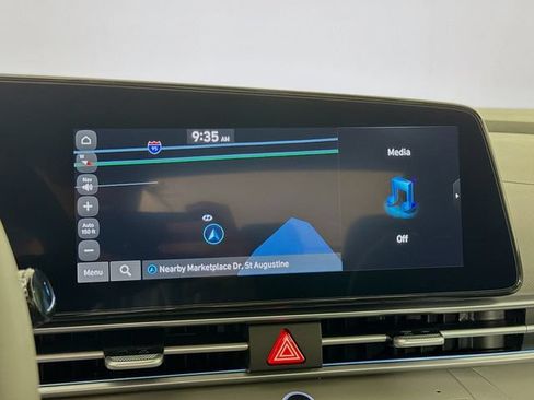 New 2025 Hyundai Elantra SEL FWD image 19