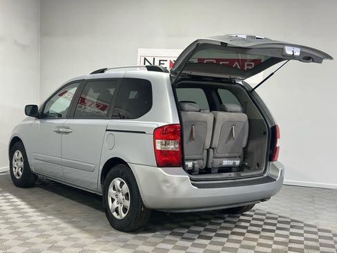 Used 2009 Kia Sedona image 26