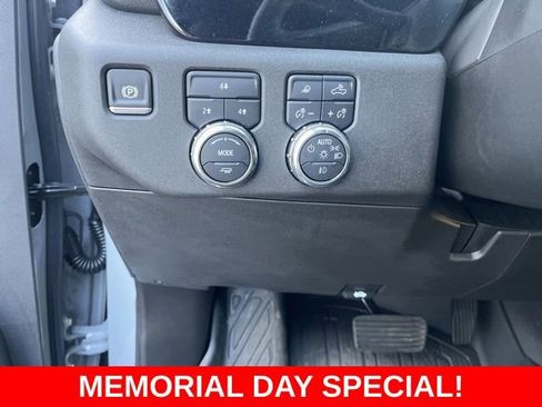 Used 2025 GMC Sierra 3500 SLE w/ Preferred Package AWD/4WD image 29