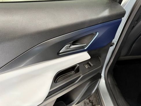 New 2026 Chevrolet Equinox EV LT image 19